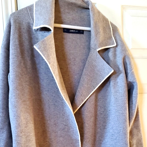 Zara Knit Cardigan - Picture 1 of 5